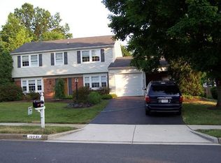 13227 Memory Ln, Fairfax, VA 22033