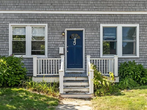 8 Johnson Ct #A, Newport, RI 02840