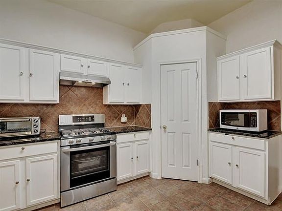 3rd image of 5712 Sunny Vista Dr