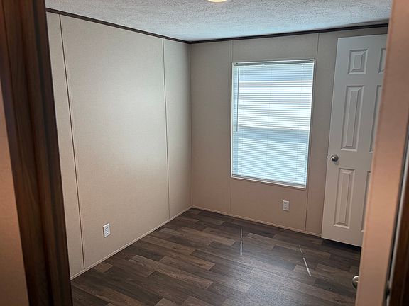 3rd image of 1677 Edgefield Rd #7