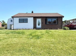 2121 N Lee Ln, Aston, PA 19014