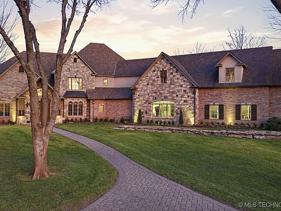 2nd image of 9931 N Chadford Rd