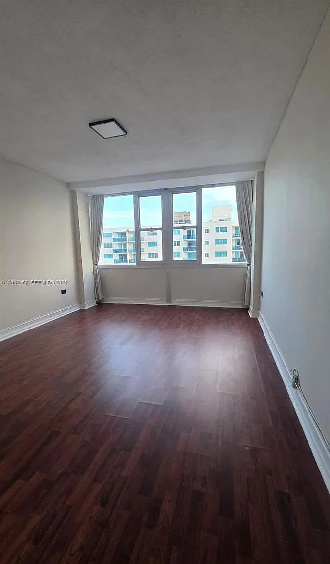 Caribbean Towers Condo — Photo 4