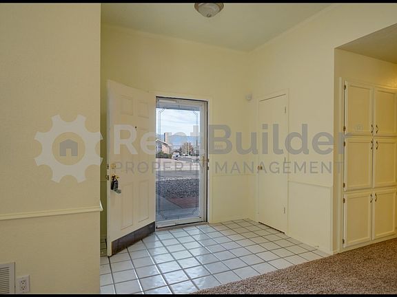 4th image of 5025 Summersville Dr NW