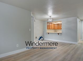 1152 SW Kaleeton Loop APT 101, Oak Harbor, WA 98277