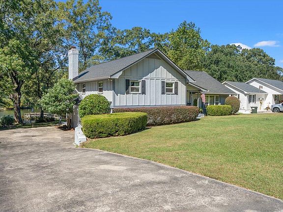 2nd image of 1132 Saint Julien Dr