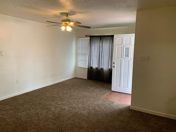 4th image of 4800 Deanne St