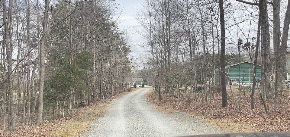 2nd image of 2197 Pony Farm Rd