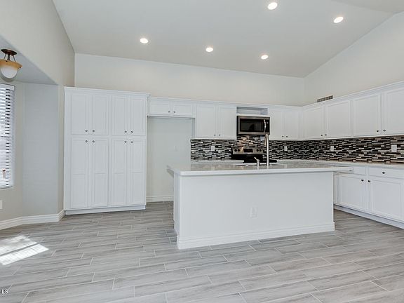 5th image of 5517 E Emelita Ave
