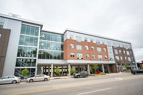Diamond Place Apartments Photo 1