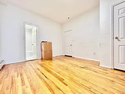 Rented by Pear NYC LLC | media 10