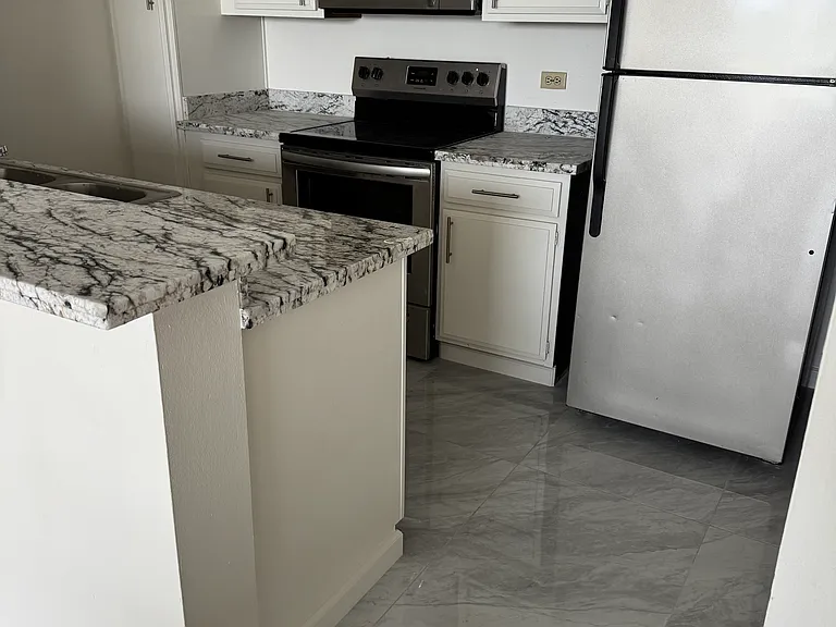 10535 Wilshire Blvd #1007 — Photo 14