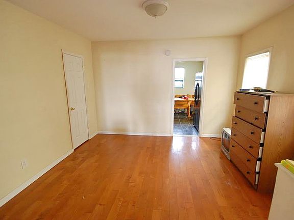 5th image of 2055 E 55th St