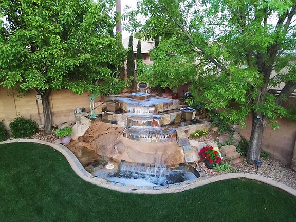 4th image of 918 E Desert Shrub Dr