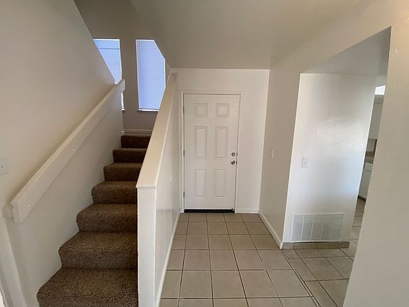 3rd image of 229 E Harold Ct