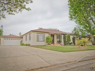 917 Rosewood Ave, Wasco, CA 93280