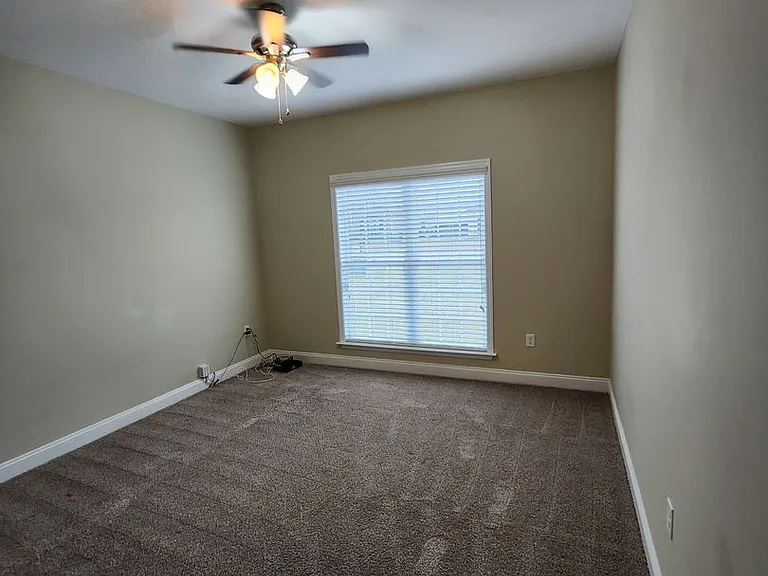 3927 Crusader Ct — Photo 10