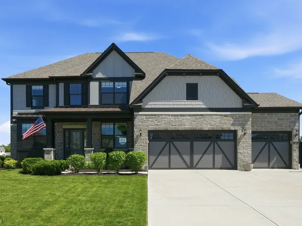 5423 Peachtree Rd, Zionsville, IN 46077