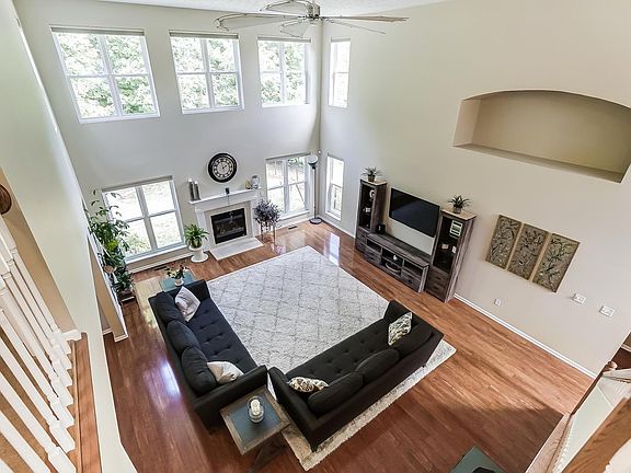 3rd image of 5126 Meyers Cove Ct