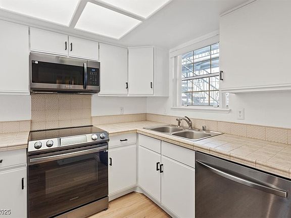 5th image of 3823 S Maryland Pkwy Unit C3