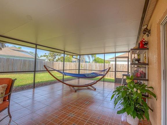 4th image of 30803 Burleigh Dr