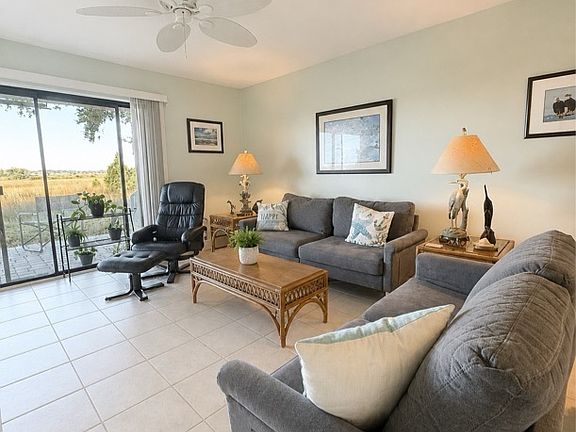 3rd image of 131 Rio Del Mar St