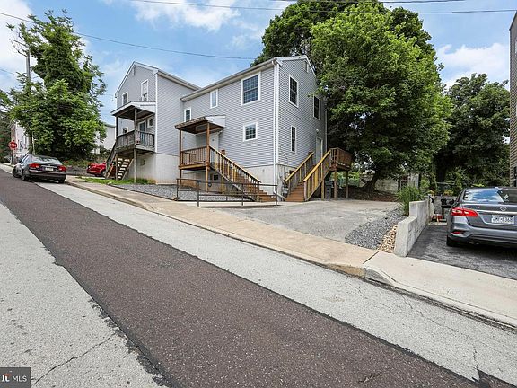 4th image of 37 Dayton St