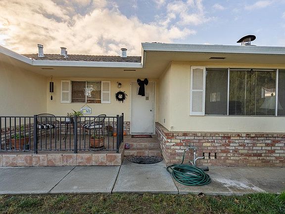4th image of 1341 Loma Vista Dr