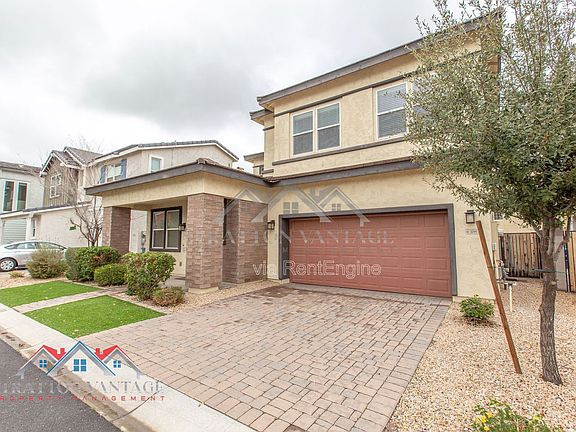 3rd image of 2095 S Saguaro Dr