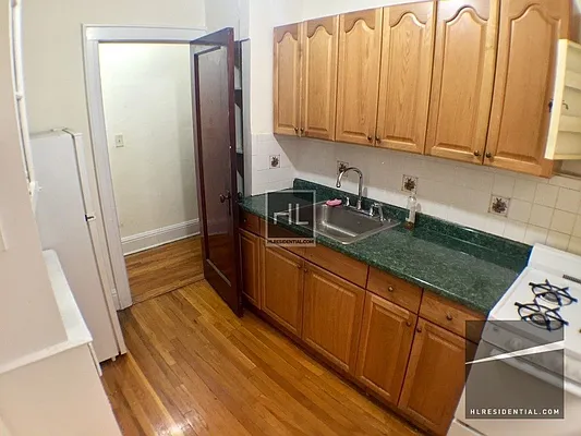 Rented by Highline Residential | media 8