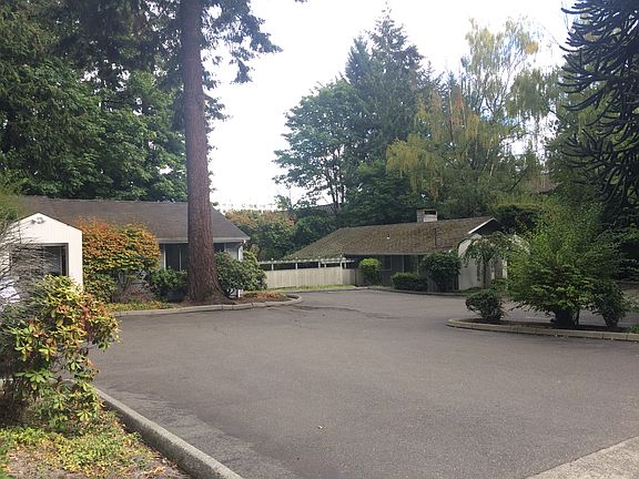 3rd image of 1252 112th Ave NE