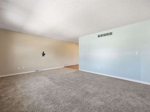 5th image of 312 N Mount Vernon Dr