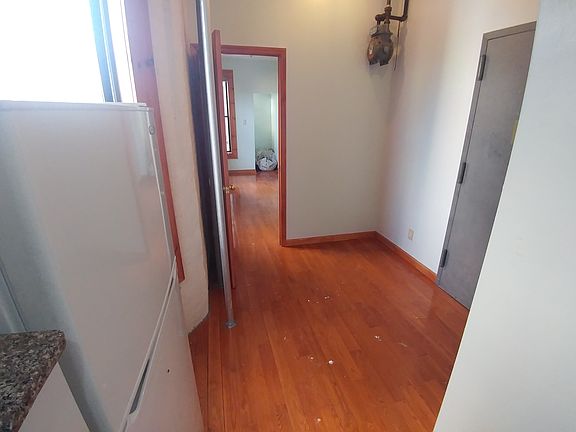 5th image of 44 Henry St APT 14