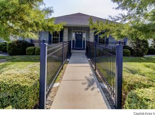 2900 Summerwood Dr, Springfield, IL 62712