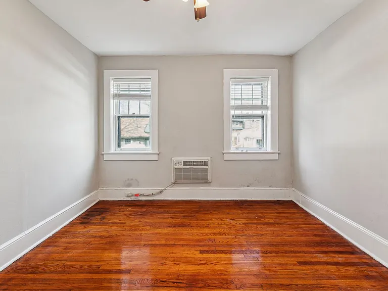 2254 Bryn Mawr Ave — Photo 34
