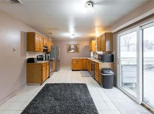 1275 Andover Cir, Aurora, IL 60504