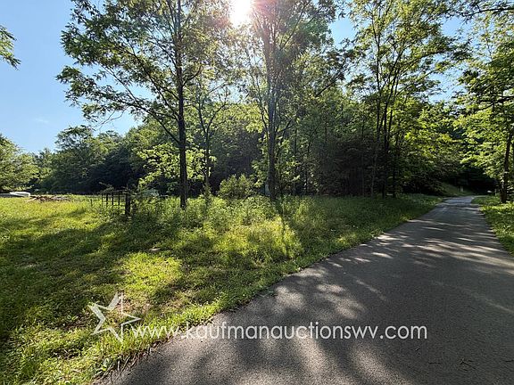 2nd image of 916 Grasslick Rd