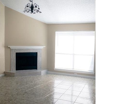 4th image of 2817 Creekwood Ln