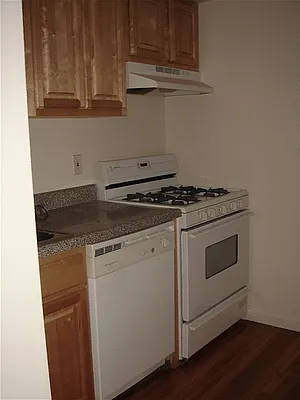 Rented by Aidonis Realty | media 5