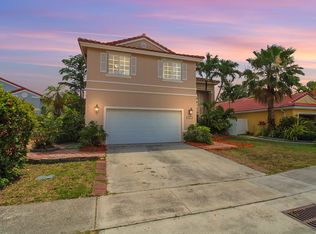 1301 NW 187th Ave, Pembroke Pines, FL 33029