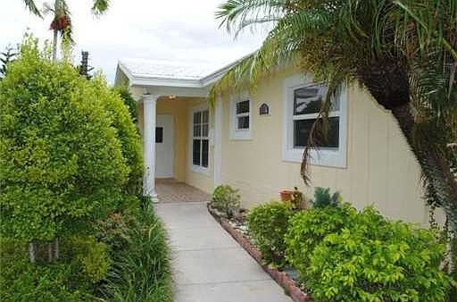 2nd image of 7807 NW 40th St