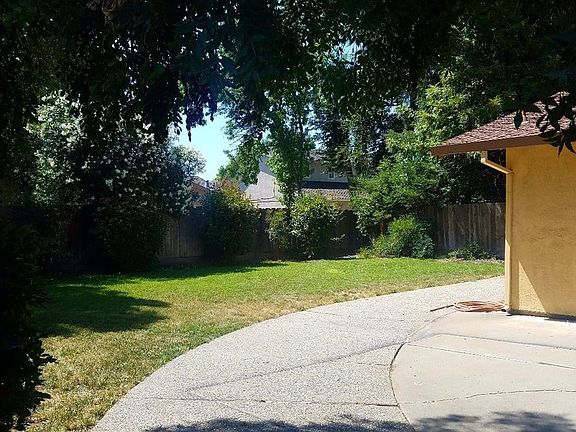 4th image of 5017 Blue Spruce Ct