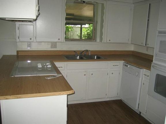 4th image of 5509 Finian Ln