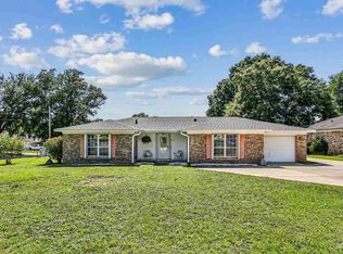 7905 Charter Oaks Dr, Pensacola, FL 32514