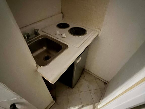 3rd image of 55 S Huntington Ave APT 102