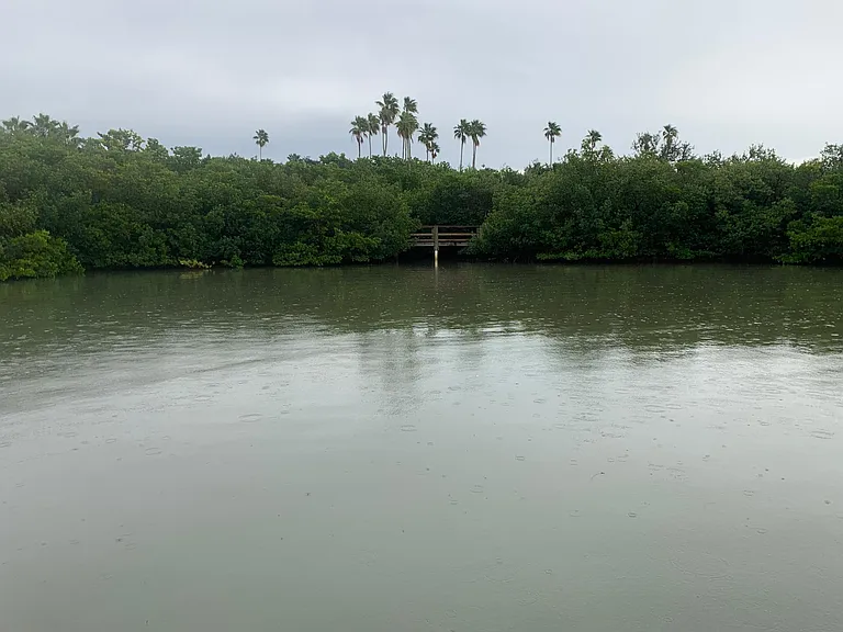 boat ramps and boca ciega bay nearby