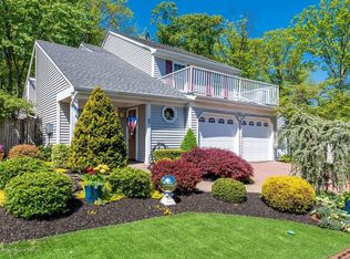 27 Portsmouth Dr, Old Bridge, NJ 08857