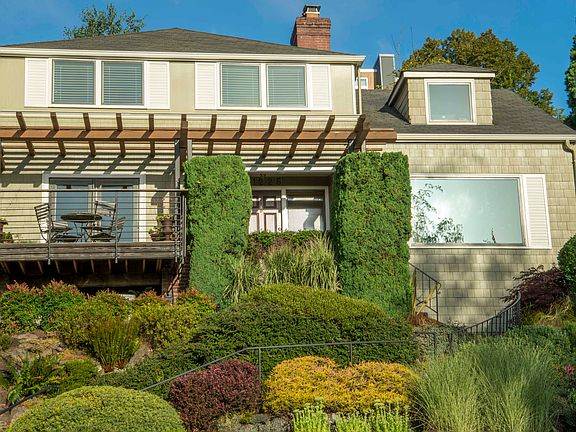 Perched on the eastern slope of North Capitol Hill, the home