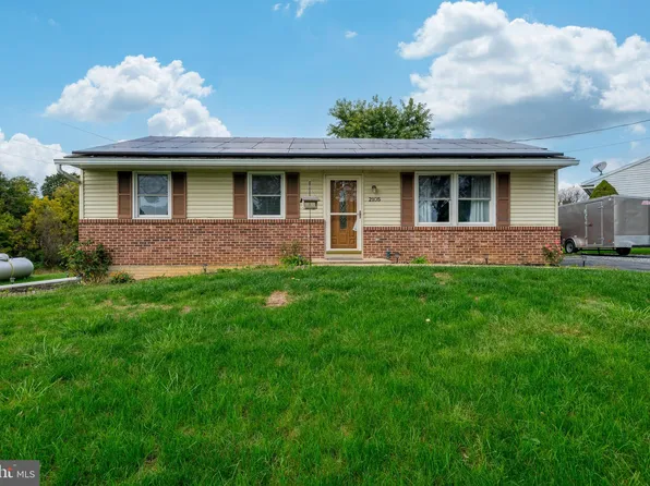2105 Oswego Dr, Columbia, PA 17512