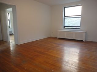 7220 Austin St, Forest Hills, NY 11375